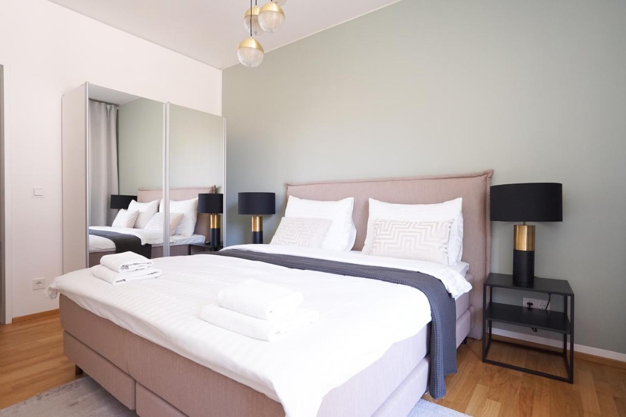 Exclusive 2-Bedroom Condo With Pool & Balcony Viena Exterior foto